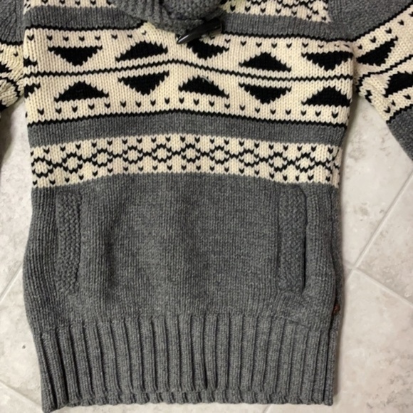 Aritzia, tna wool Aztec cowl neck sweater - Picture 3 of 5